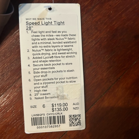 Lululemon speed light Tight 28” NWT - Picture 3 of 3